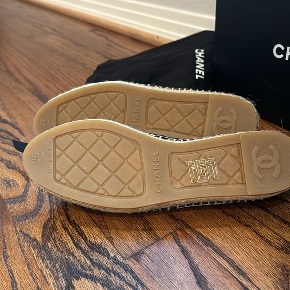 CHANEL Black Espadrilles - Picture 2 of 6